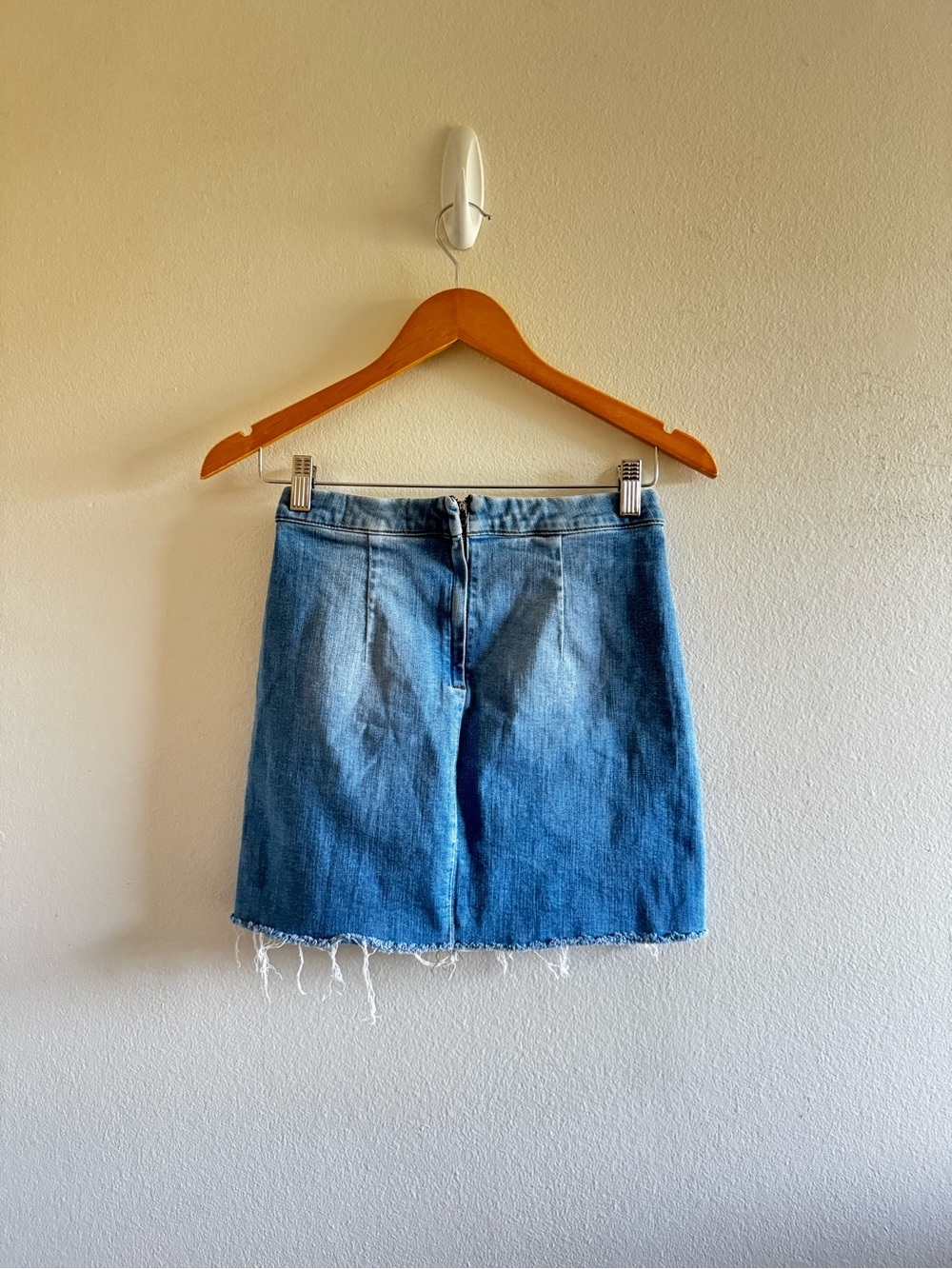 Reformation Evie Barbados Denim Raw Hem Mini Skirt size 27 - Picture 5 of 10